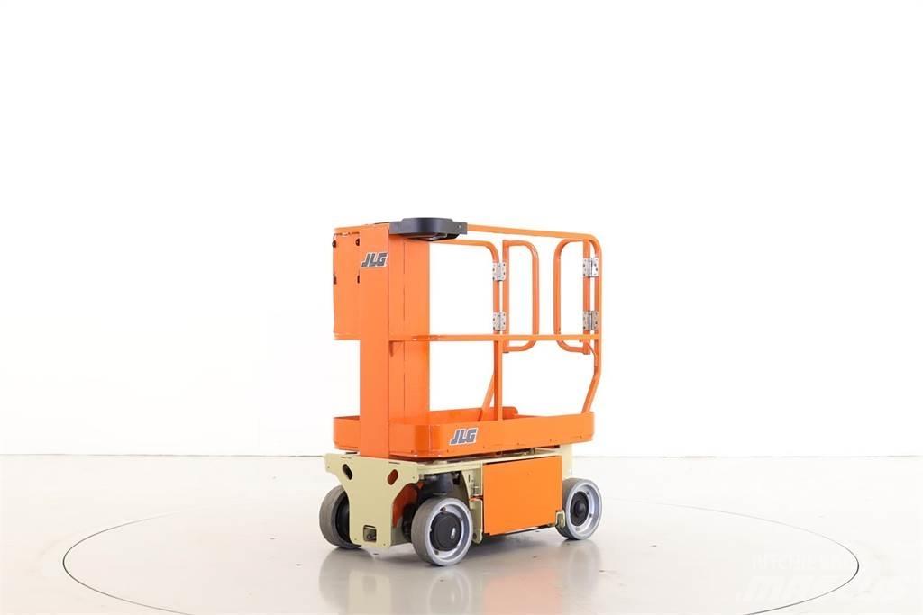 JLG 1230ES Vertical mast lifts