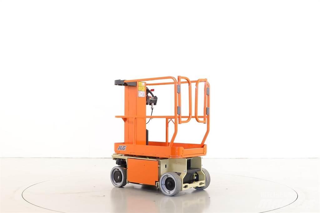 JLG 1230ES Vertical mast lifts