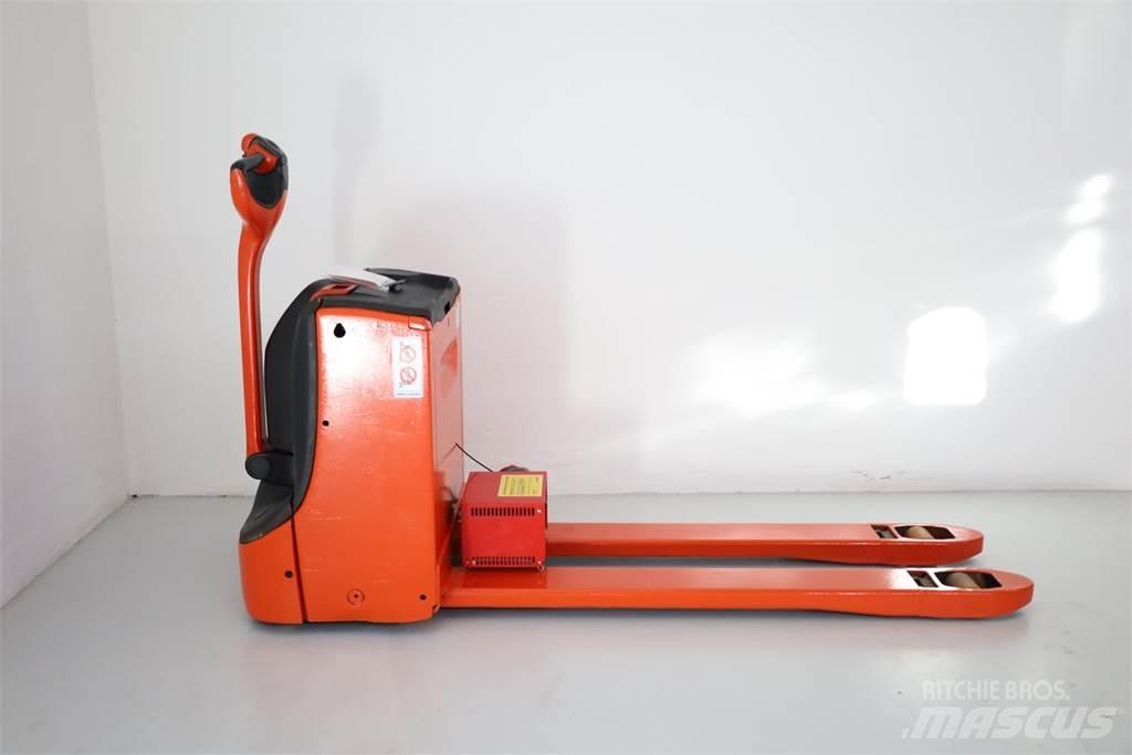 Linde T-18 Low lifter