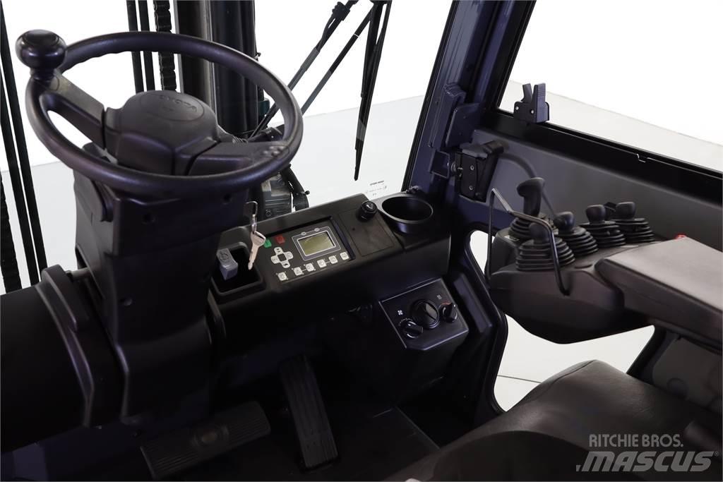 Toyota 8FBMT30 Electric Forklifts