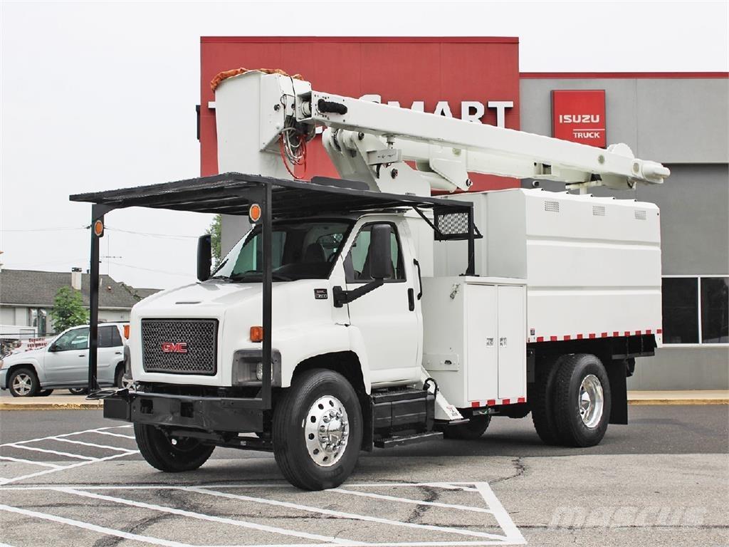 GMC 7500 Wood Chippers