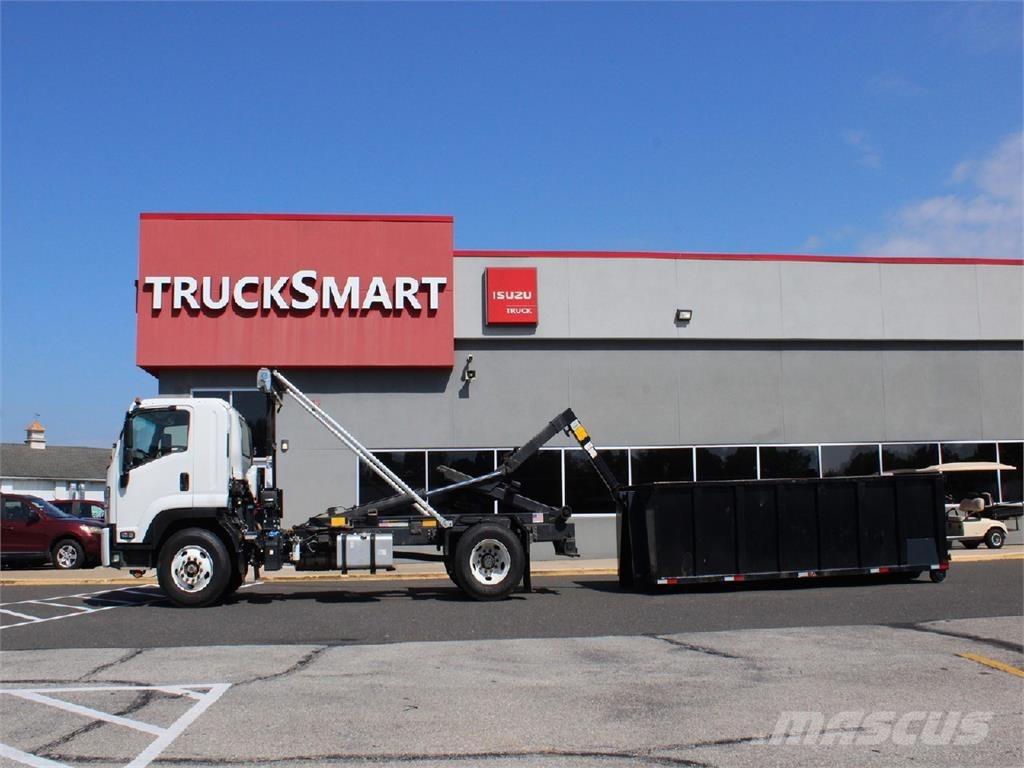 Isuzu FTR Container Trucks