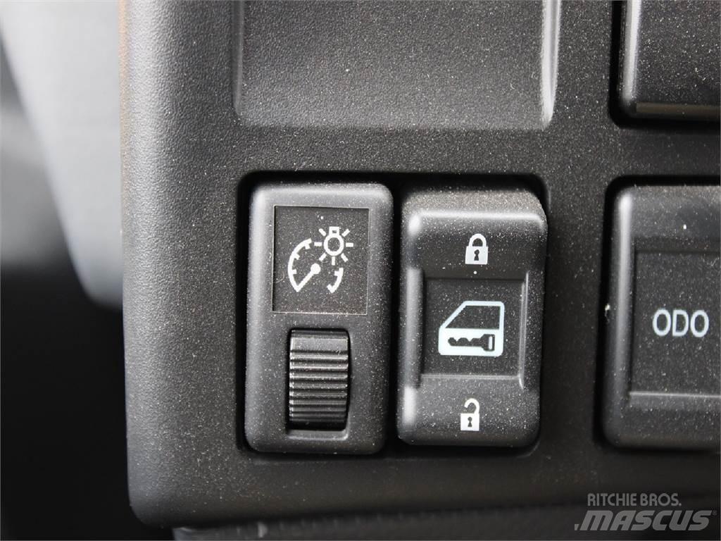 Isuzu NRR Dump Trucks