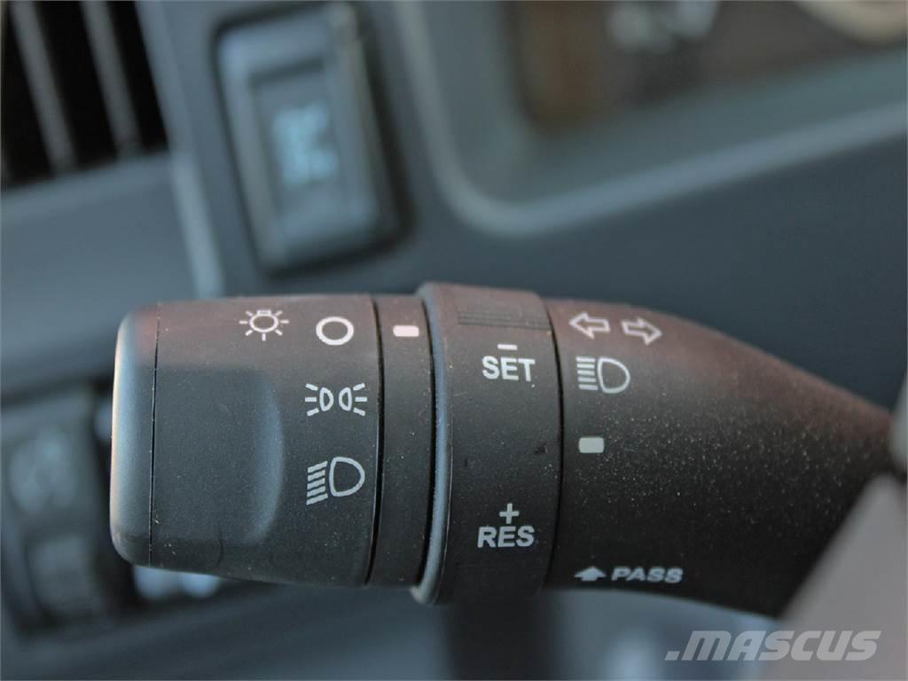 Isuzu NRR Work Trucks / Municipal