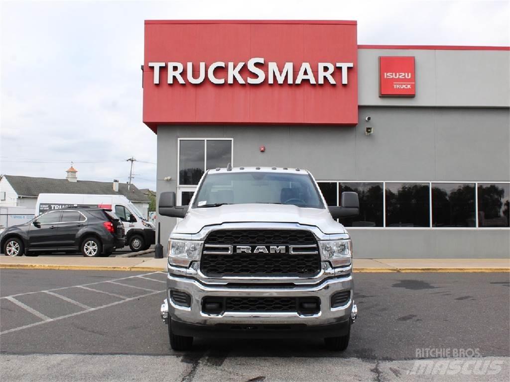 RAM 3500 Work Trucks / Municipal