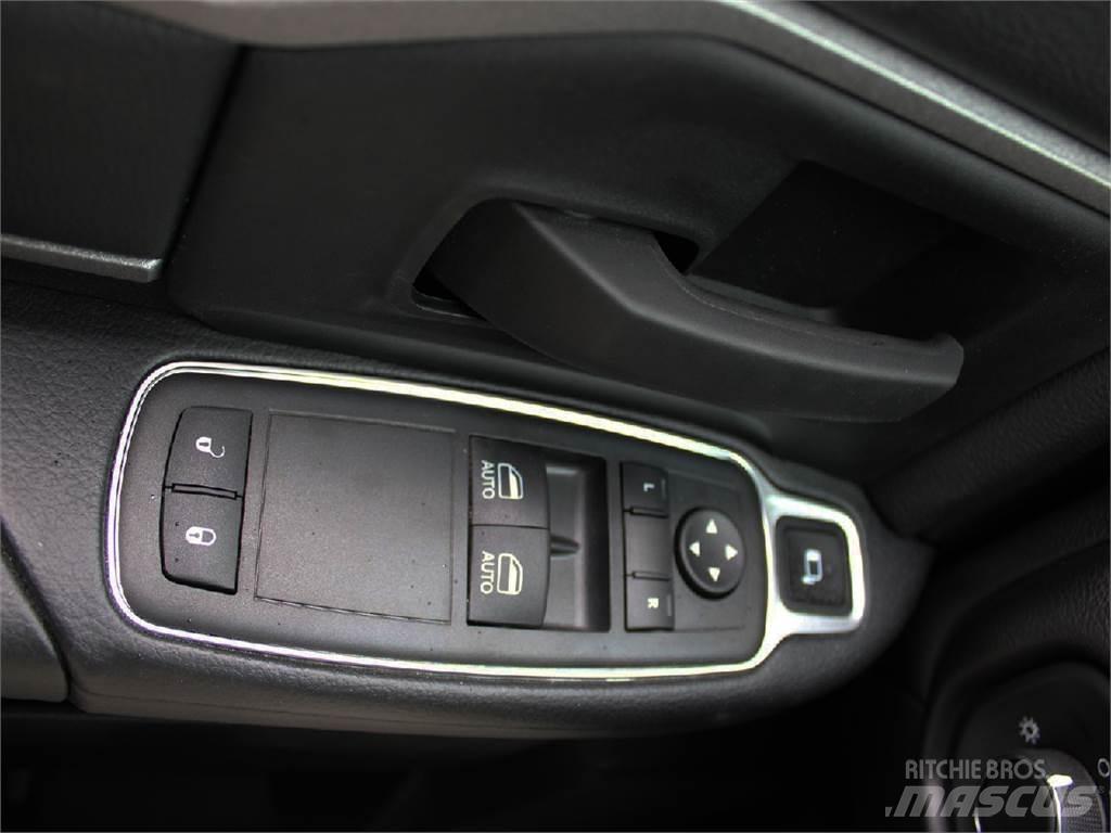 RAM 5500 Work Trucks / Municipal
