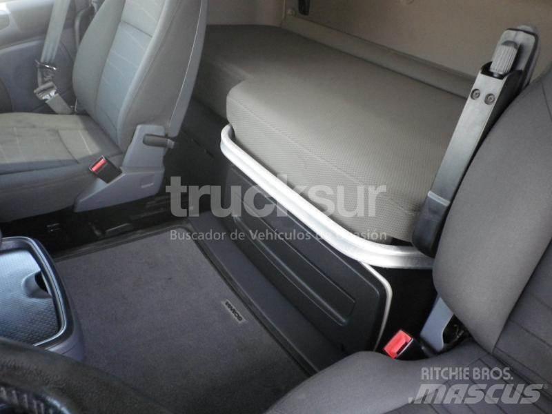 Scania R490 Conventional Trucks / Tractor Trucks