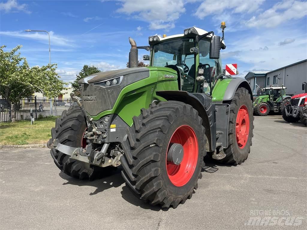 Fendt 1050 Tractors