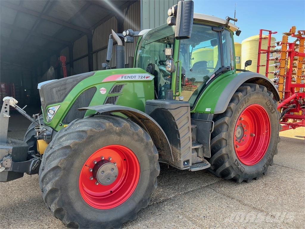 Fendt 724 Tractors
