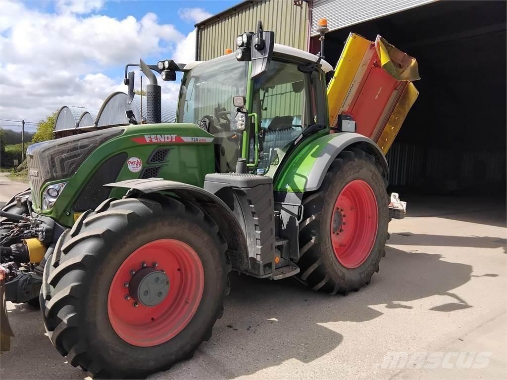 Fendt 724 Tractors