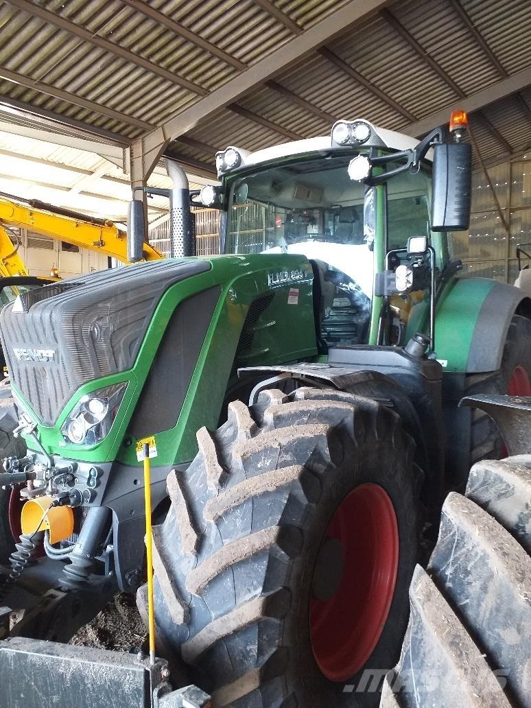 Fendt 824 Tractors