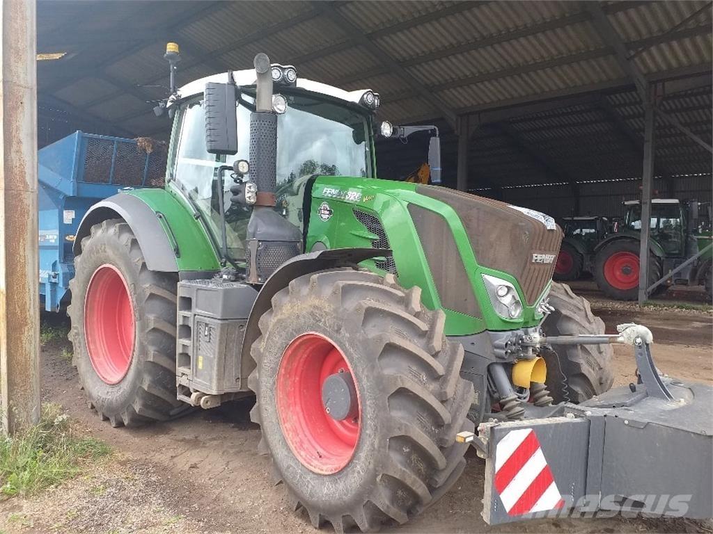 Fendt 828 Tractors