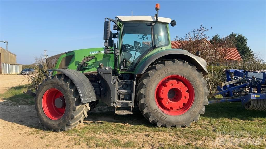 Fendt 828 S4 Tractors