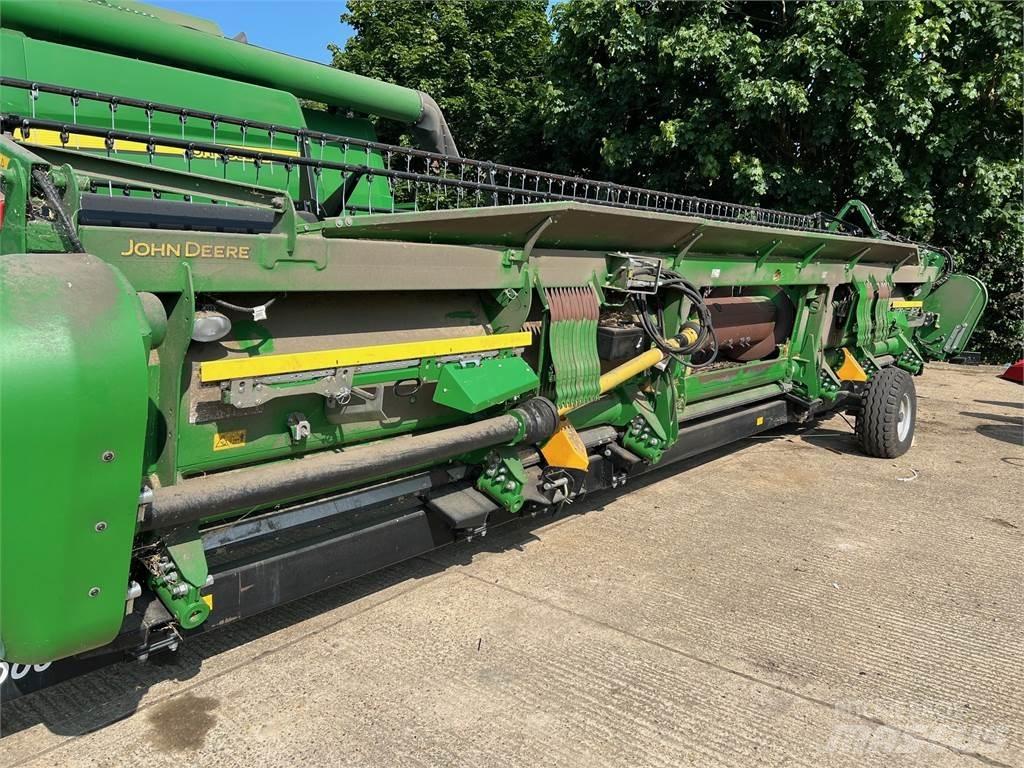 John Deere T670I Combine Harvesters