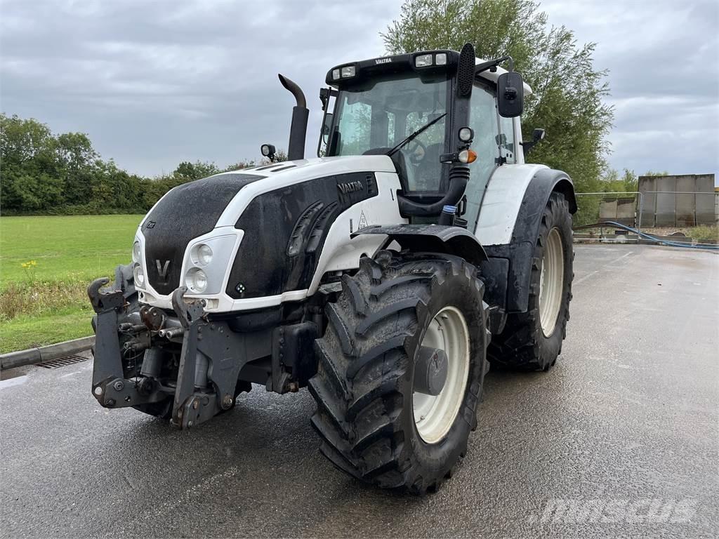 Valtra T203D Tractors
