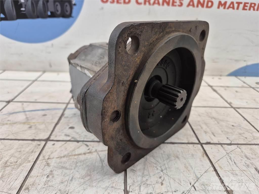  Gear pump Crane Parts and Equipment