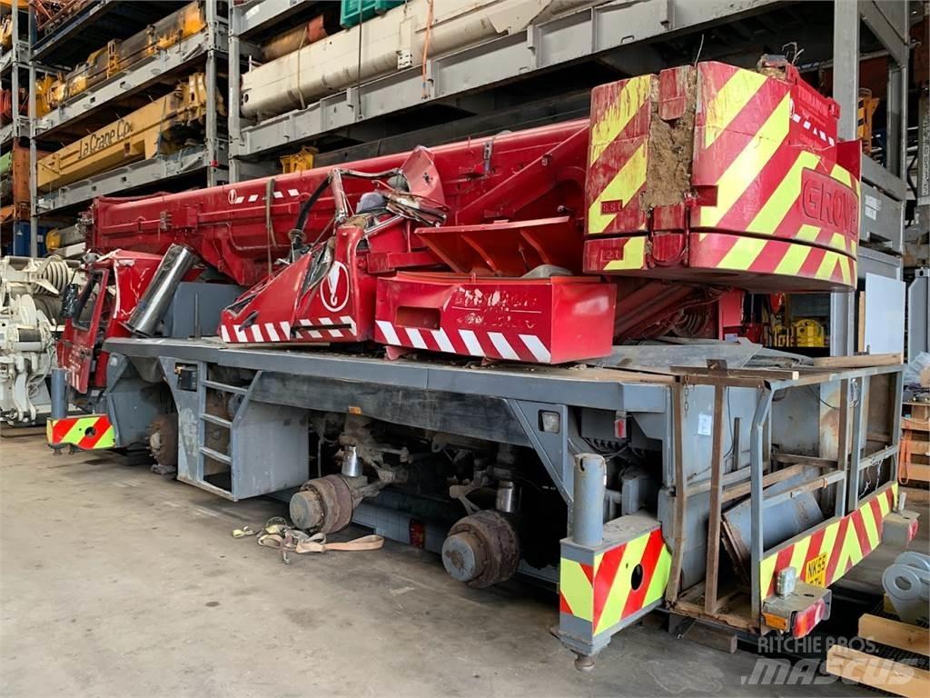 Grove GMK 3055 Mobile and all terrain cranes