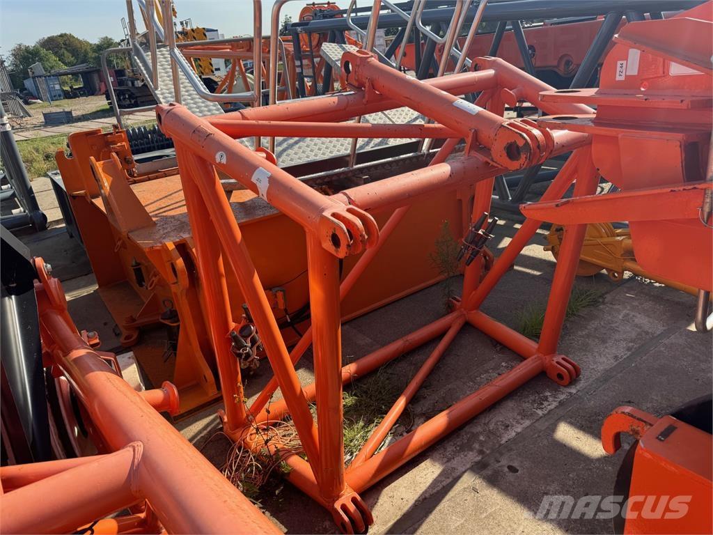 Grove GMK 6400 Mobile and all terrain cranes