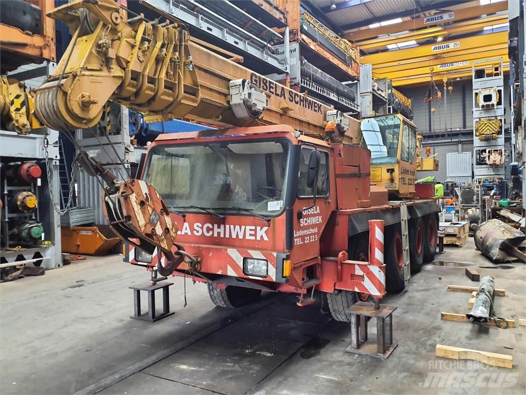 Liebherr LTM 1050 Mobile and all terrain cranes