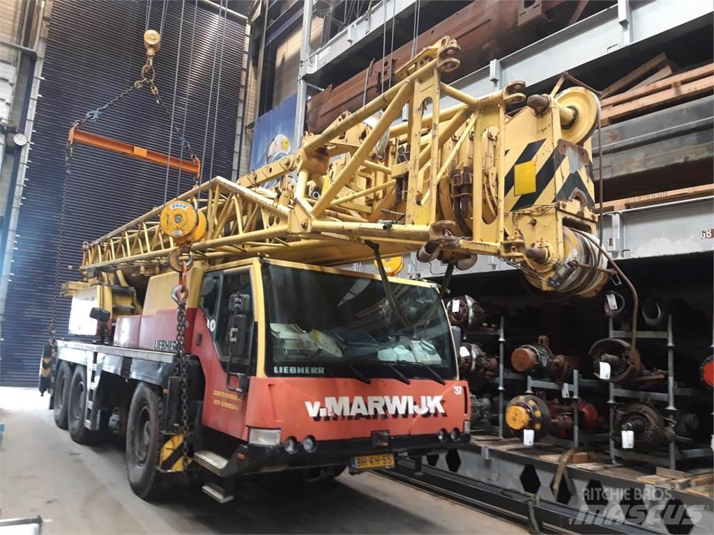 Liebherr LTM 1060-2 Mobile and all terrain cranes