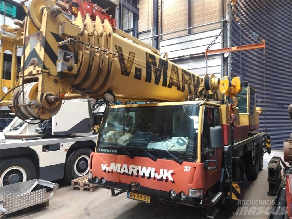 Liebherr LTM 1060-2 Mobile and all terrain cranes