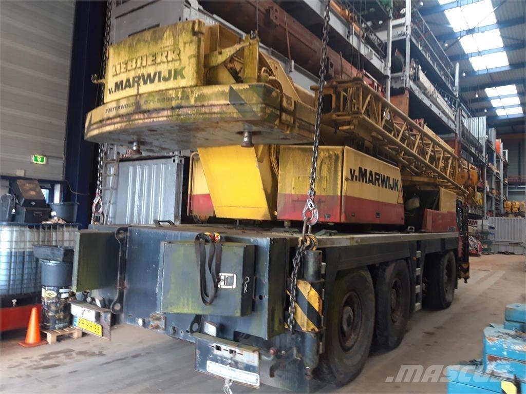Liebherr LTM 1060-2 Mobile and all terrain cranes