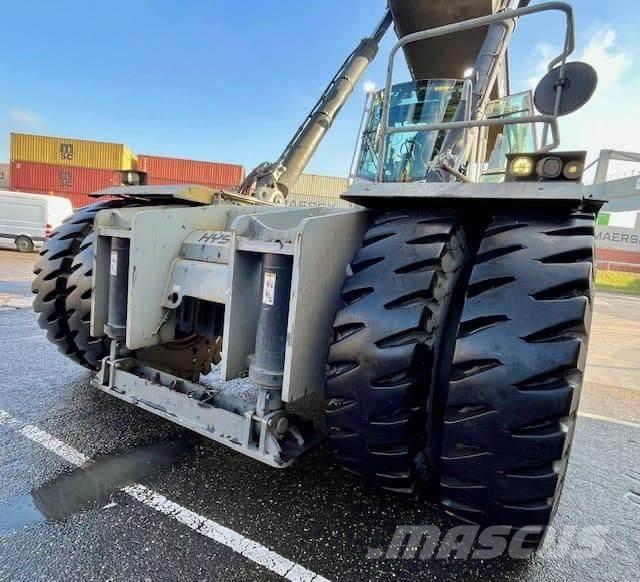 Hyster RS46-41XD/67S Reach Stackers