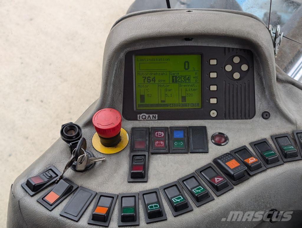 SMV SC4527CA5 Reach Stackers