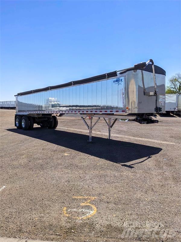   Dump Trailers