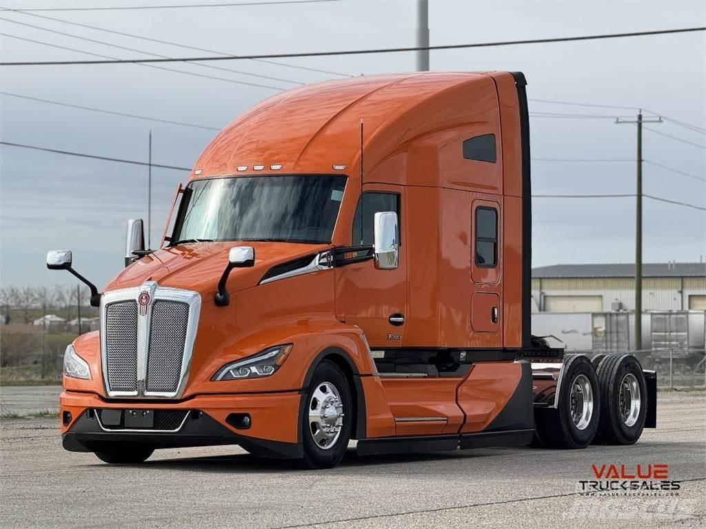 Kenworth T680 Conventional Trucks / Tractor Trucks