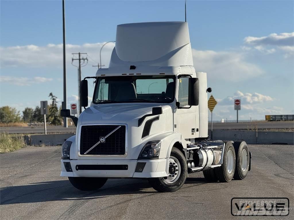 Volvo VNL300 Conventional Trucks / Tractor Trucks