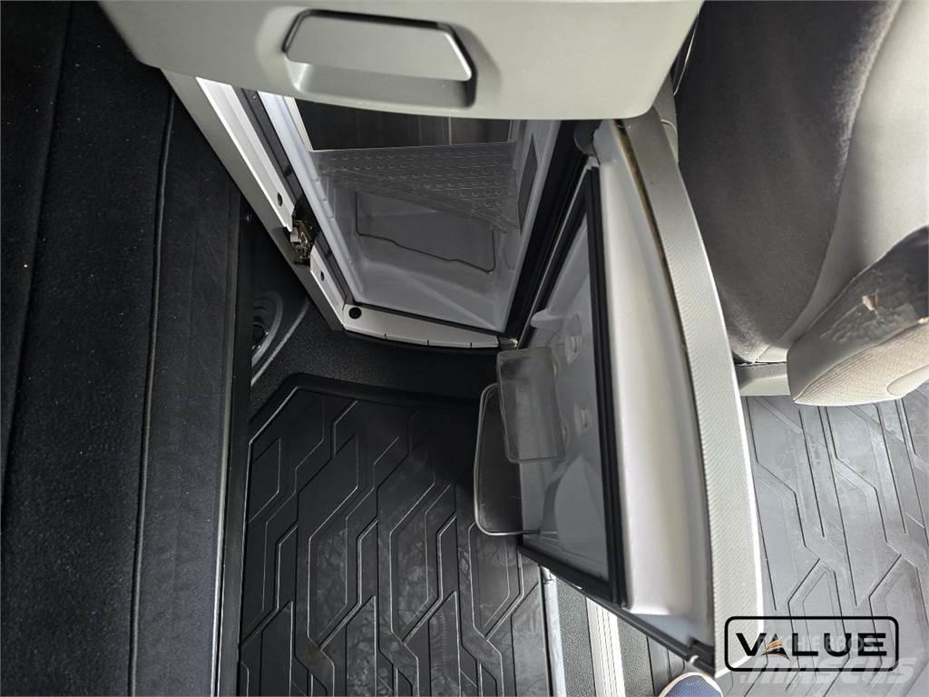Volvo VNL760 Conventional Trucks / Tractor Trucks