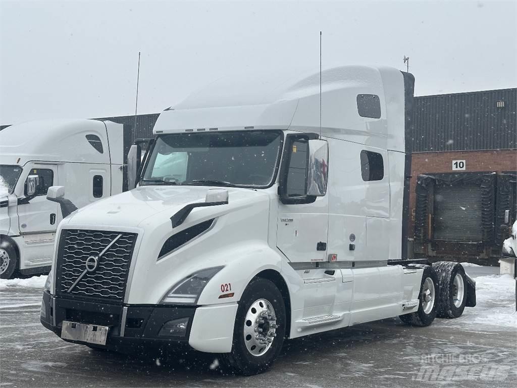 Volvo VNL760 Conventional Trucks / Tractor Trucks