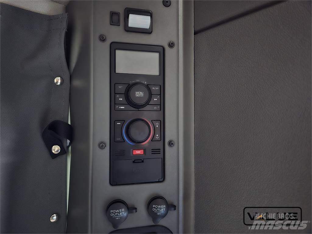 Volvo VNL860 Tractor Units