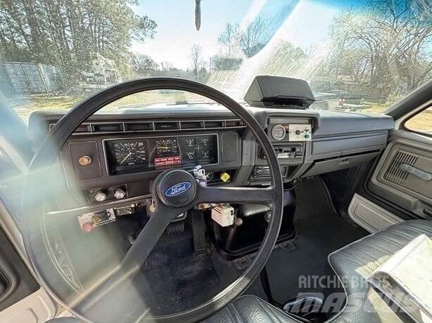 Ford F-800 Other