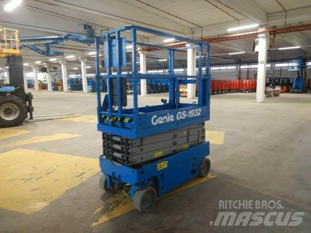 Genie GS1932 Scissor Lifts