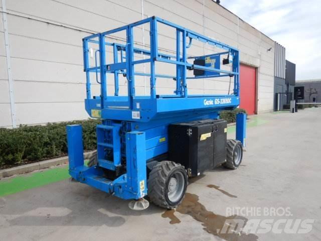 Genie GS3369DC Scissor Lifts