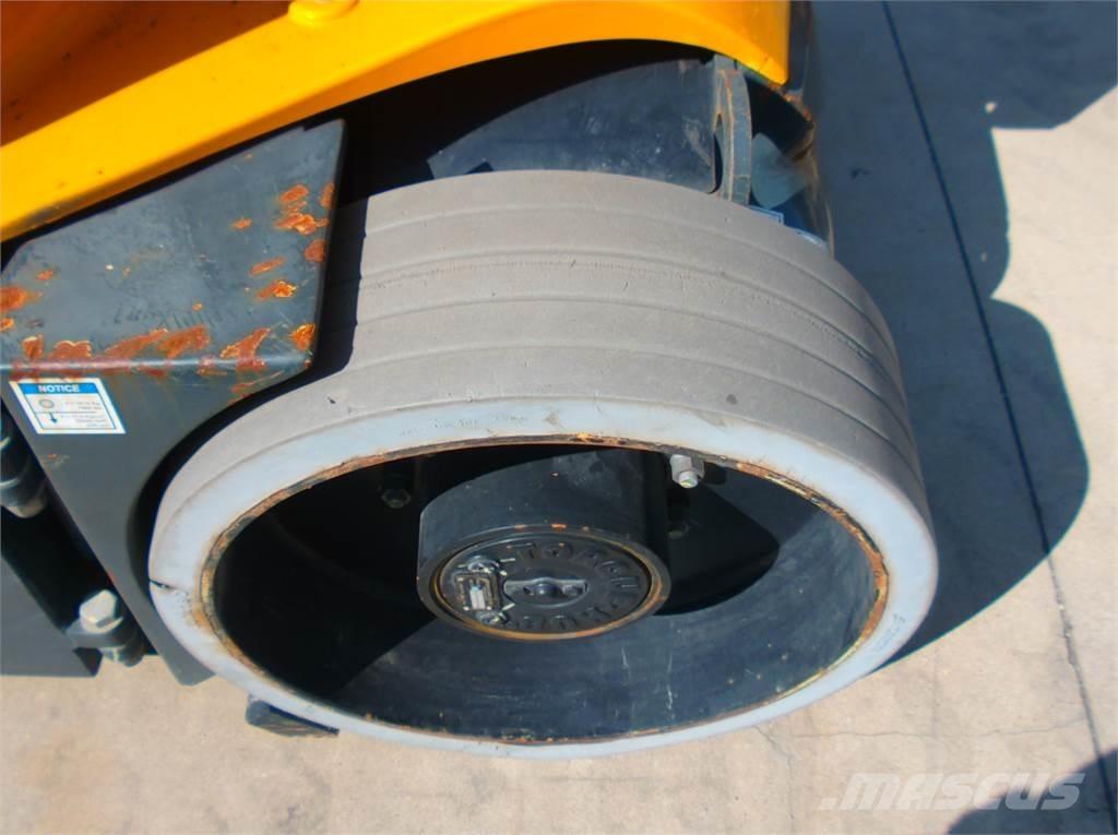 Haulotte HA12CJ+ Articulated boom lifts