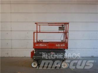 SkyJack SJ3219 Scissor Lifts
