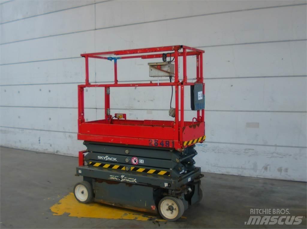 SkyJack SJ3219 Scissor Lifts