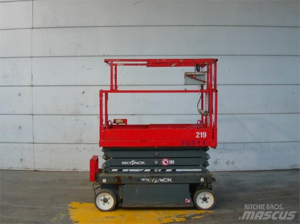 SkyJack SJ3219 Scissor Lifts