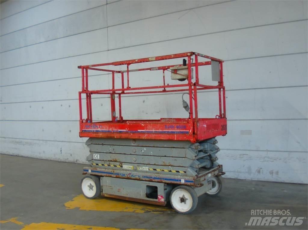 SkyJack SJ4626 Scissor Lifts