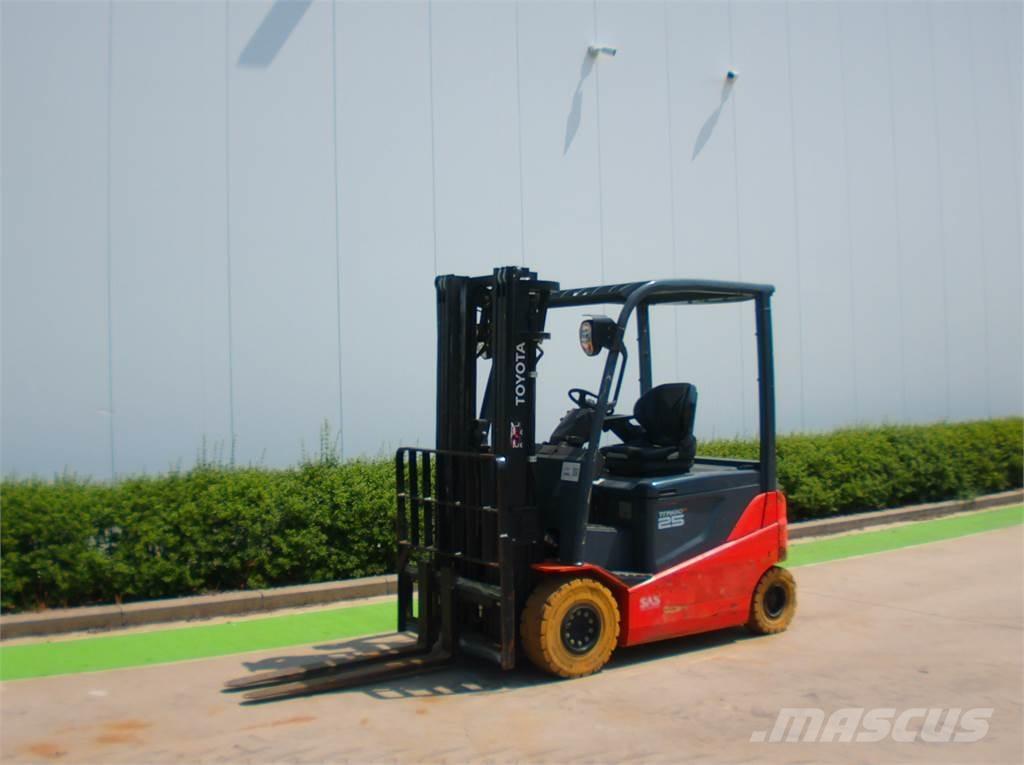 Toyota 8FBMKT25 Electric Forklifts