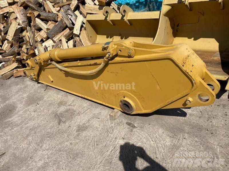 CAT 320 Booms and dippers