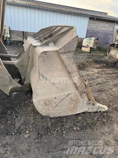 CAT 973C Crawler Loaders