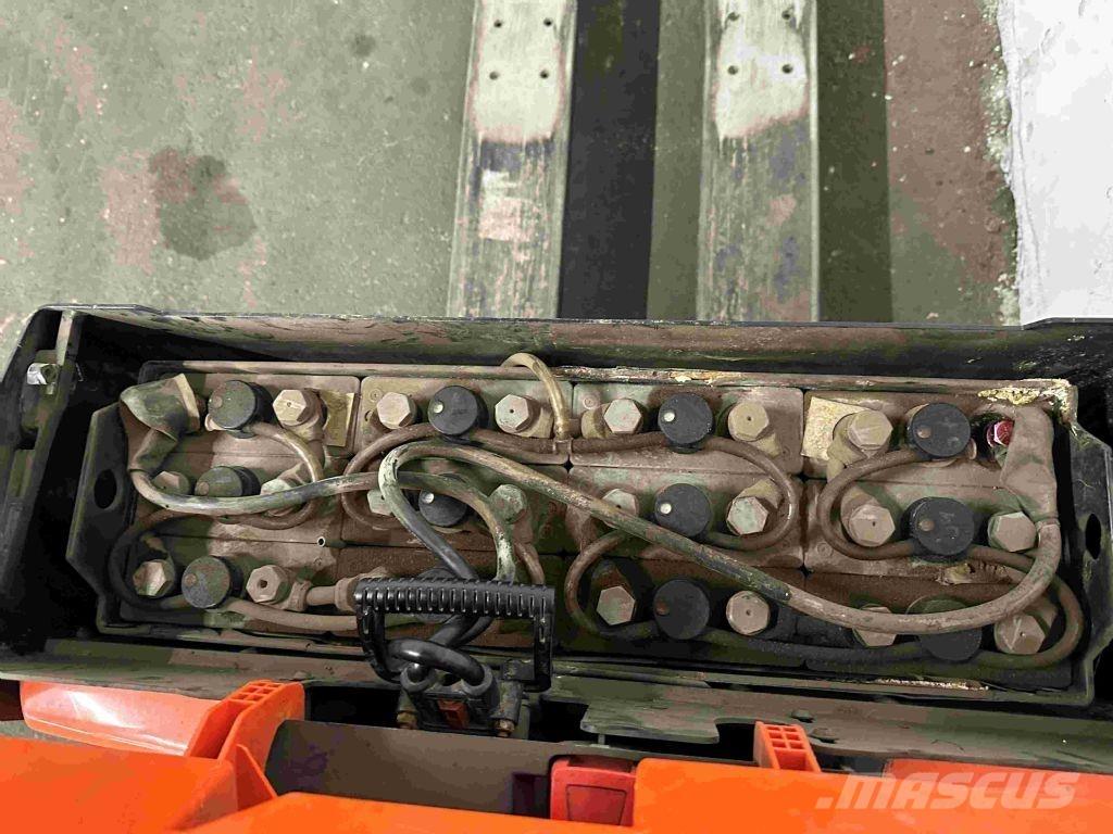 BT LWE 200 Low lifter