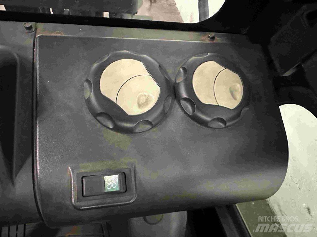 Clark C55SL LPG trucks