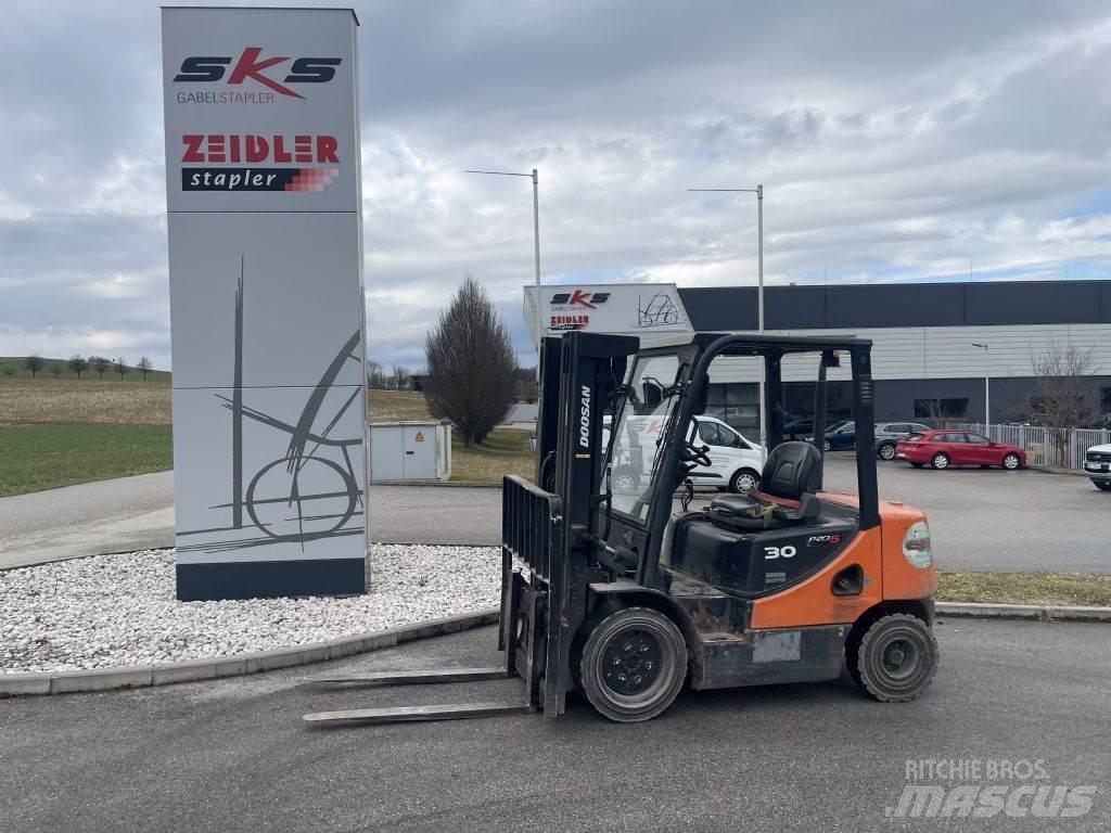 Doosan D30S-5 Diesel Forklifts