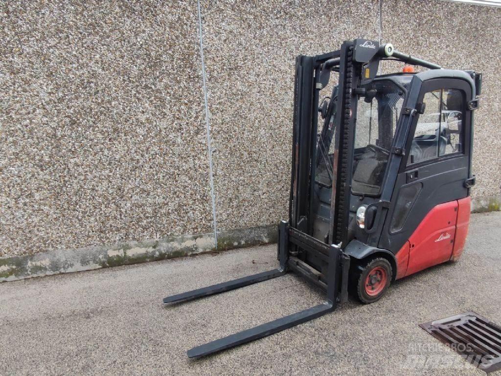 Linde E15-01 Electric Forklifts