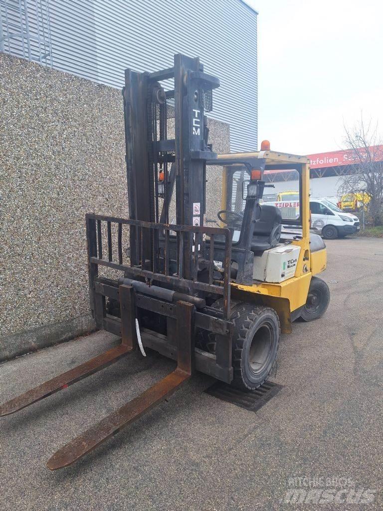 TCM FD40Z7 Diesel Forklifts